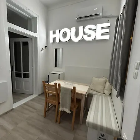 Appartement Nina Center *