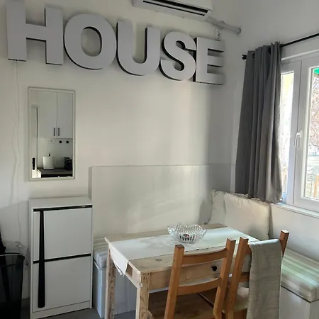 Nina Center Apartment
