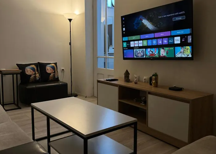 Nina Center Apartment