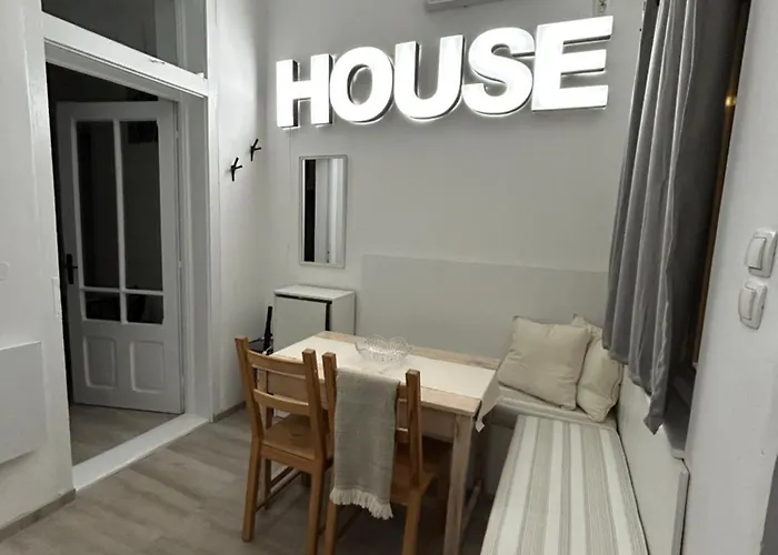 Apartment Nina Center *